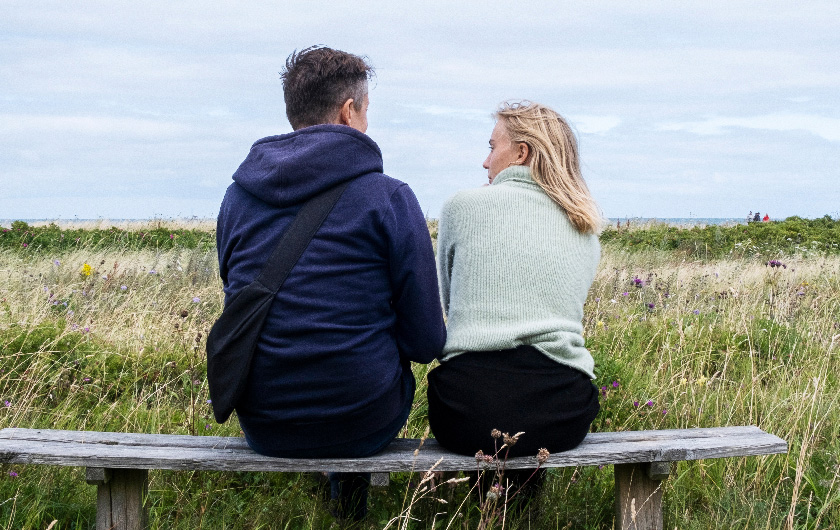 To kvinder på en bænk To kvinder på en bænk