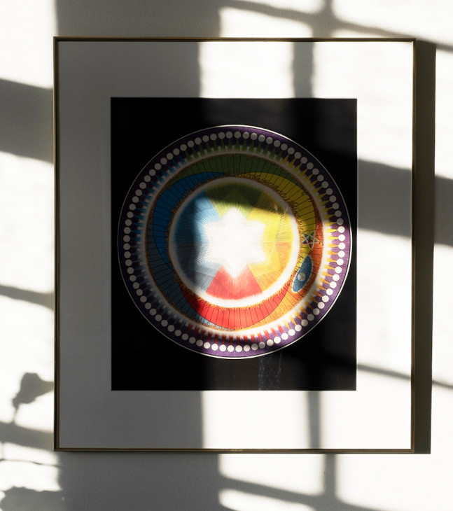 647x730-hovedsymbol-på-væg Kosmos