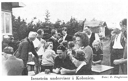 Isenstein underviser i Kolonien. Foto: Z. Zinglersen